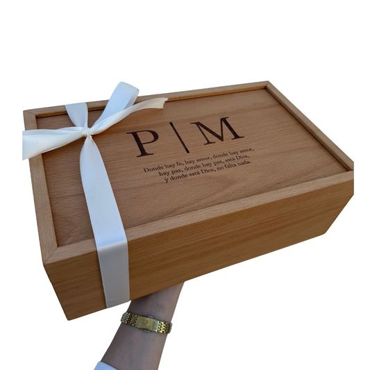 Caja con divisiones + cruz parota